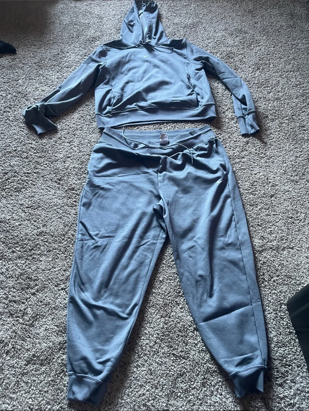 Nike Gray Hooded Fleece Lined Sweatshirt and Jogger set